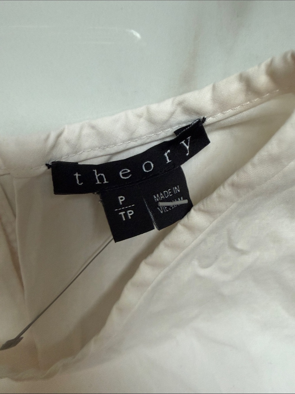 Theory Button Back Sleeveless Shell - - Picture 4 of 5